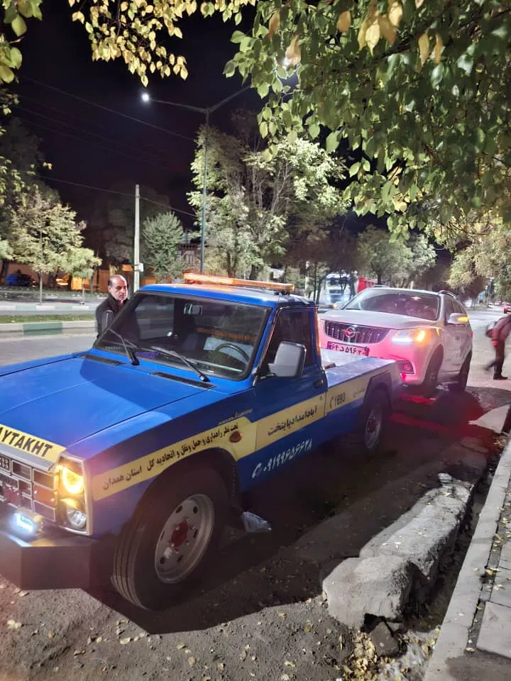 نیسان جرثقیل در رزن